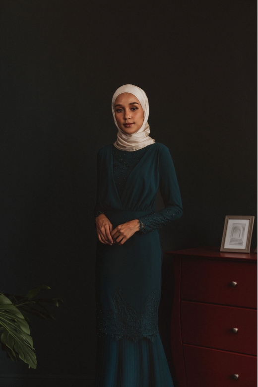 Edith Drapes Kurung - Emerald Teal Edith Drapes Kurung - Emerald Teal