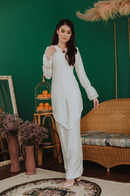 Priyanka Saree Kebaya - Off white