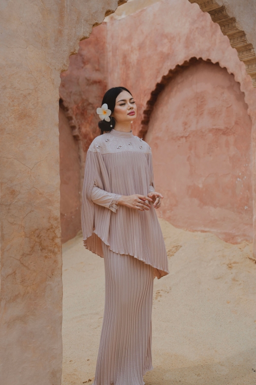 Alessandra Pleated Kurung - Blush