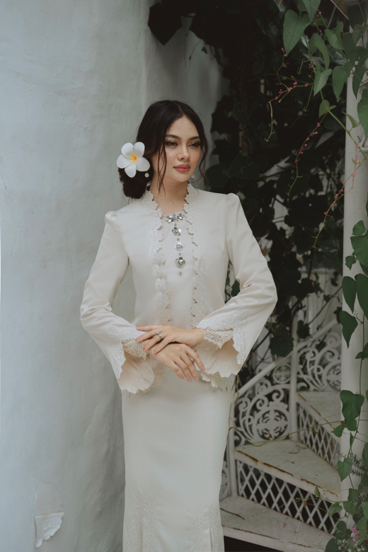 Azoura Kebaya - Vanilla