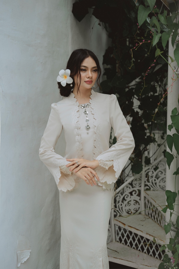Azoura Kebaya - Vanilla
