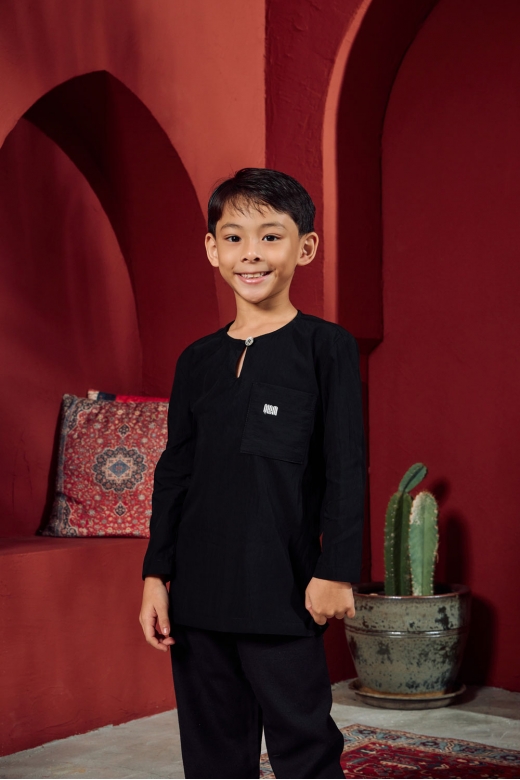 Rumii Johor Tops ( Boy ) - Black
