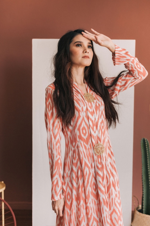 Sedondon Kebaya - Salmon